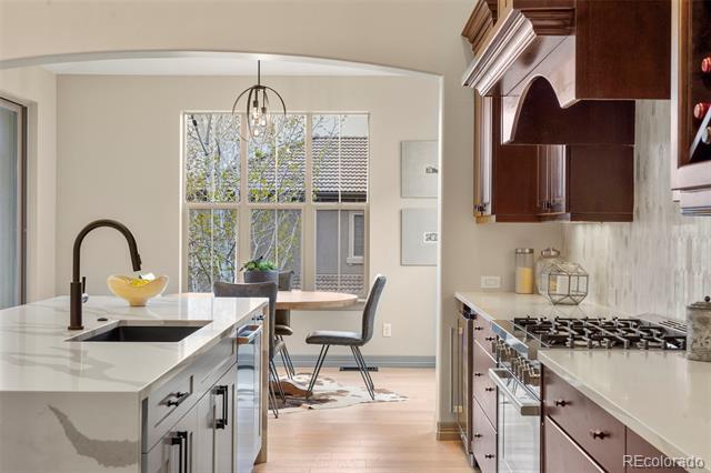 Building Photo - 15252 W Warren Dr