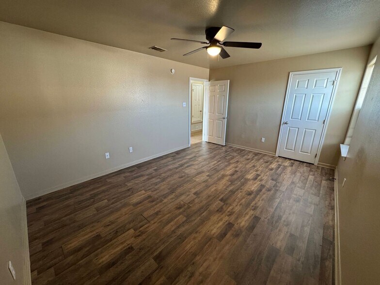 Building Photo - 3304 Kbs Ct