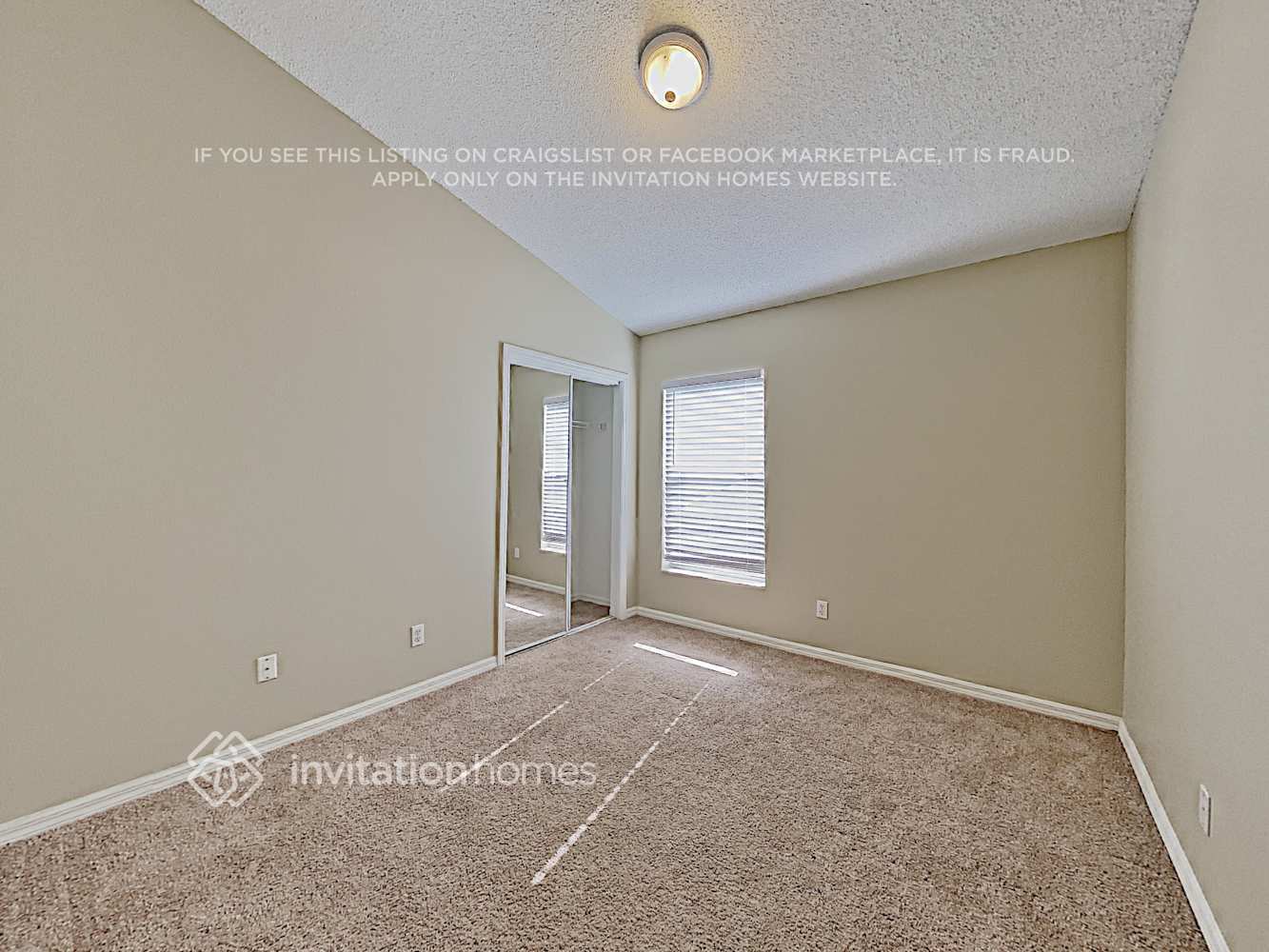 Building Photo - 3372 Jarrett Ct