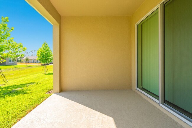 Building Photo - Refined Living in Halifax Plantation – Con...