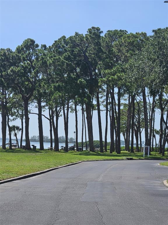 Building Photo - 2700 Bayshore Blvd