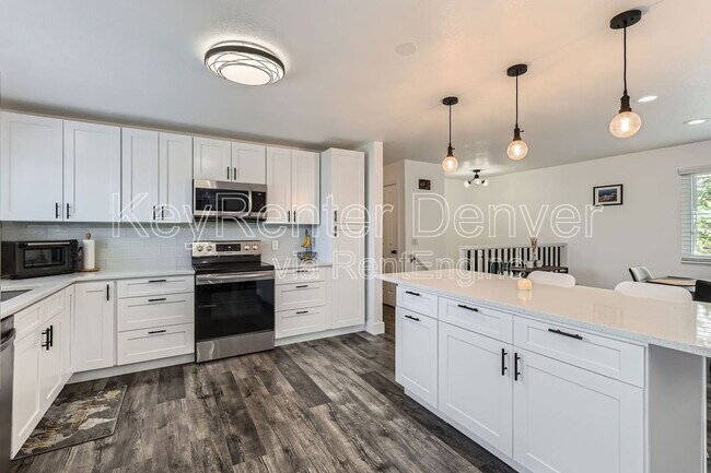 Building Photo - 15071 E Utah Pl