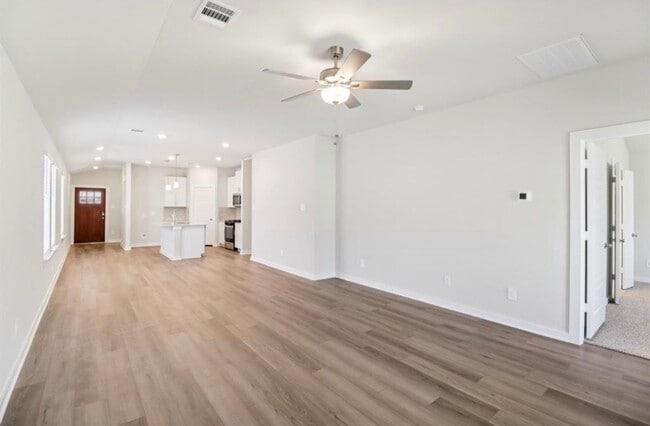 Building Photo - 1900 Velvet Oak Ln