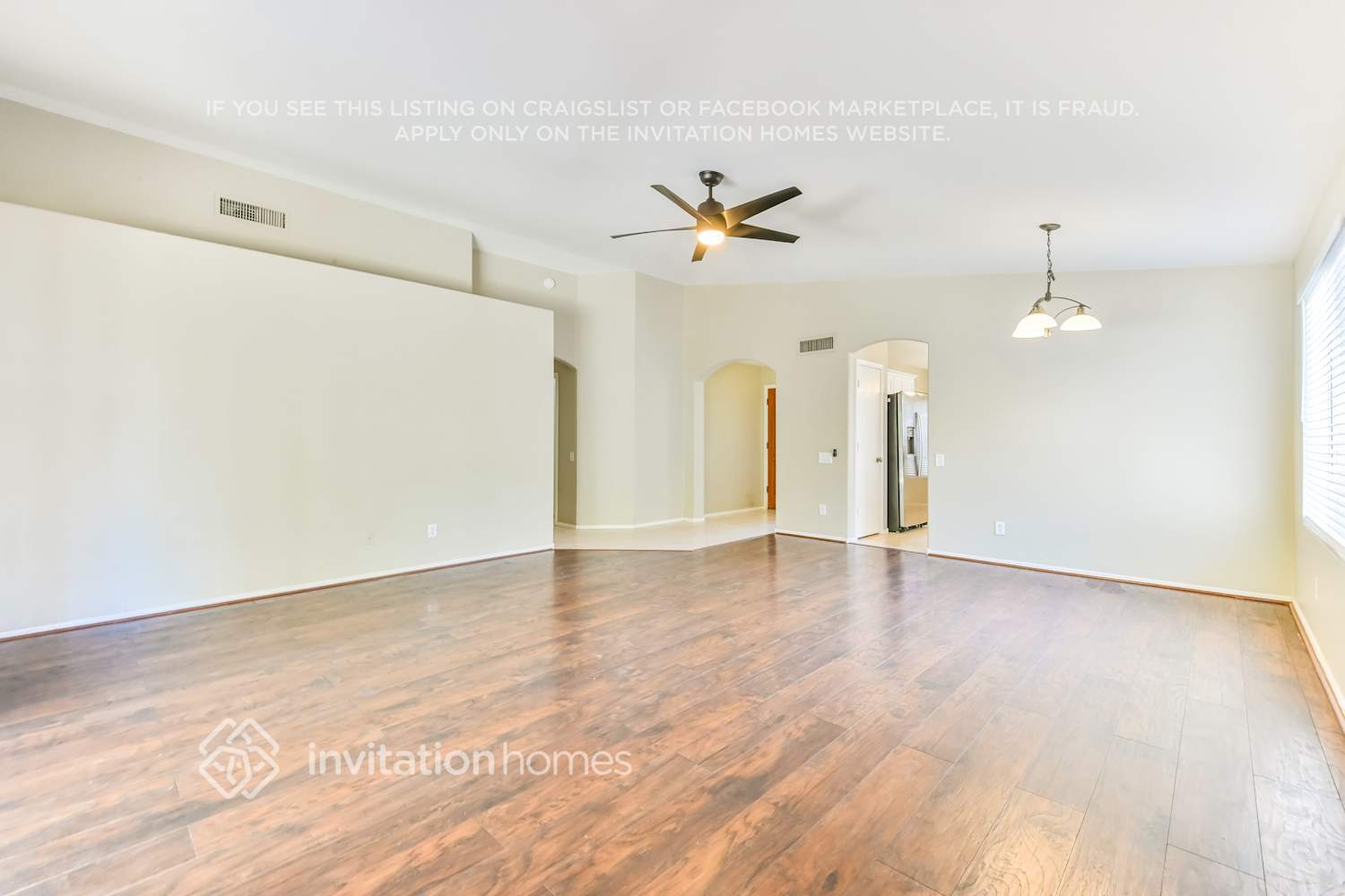 Building Photo - 706 S Golden Key St