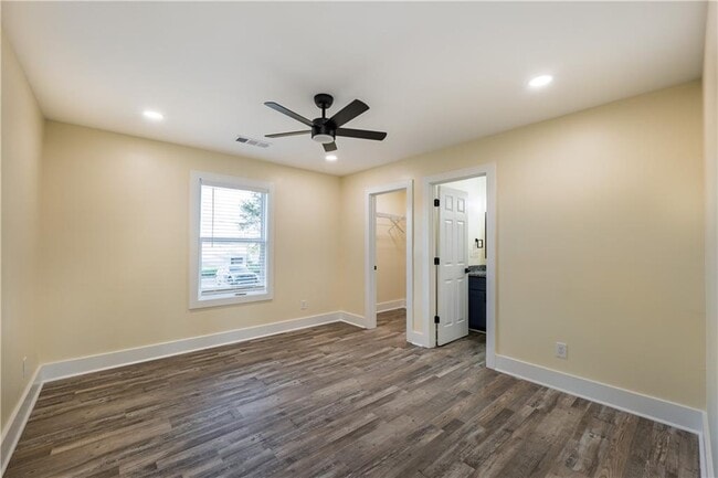 Building Photo - 42 Arnold Rd