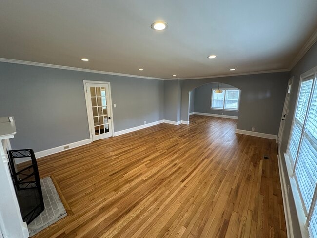 Building Photo - 958 Winburn Dr