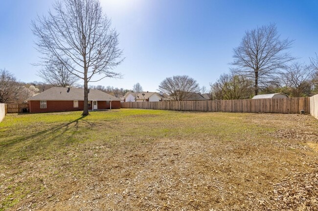 Building Photo - Newly Remodeled Beautiful 3 Bedroom Home