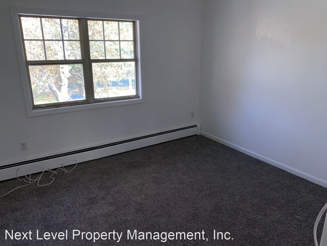 Building Photo - 1 br, 1 bath House - 303 Barclay Manor