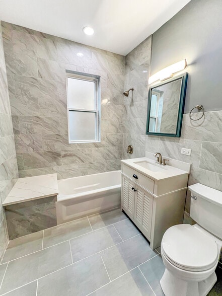 Building Photo - 3110 N Davlin Ct