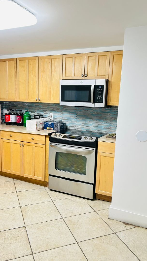 Building Photo - Stunning Waterfront One-Bedroom Apartment with Spectacular Views!