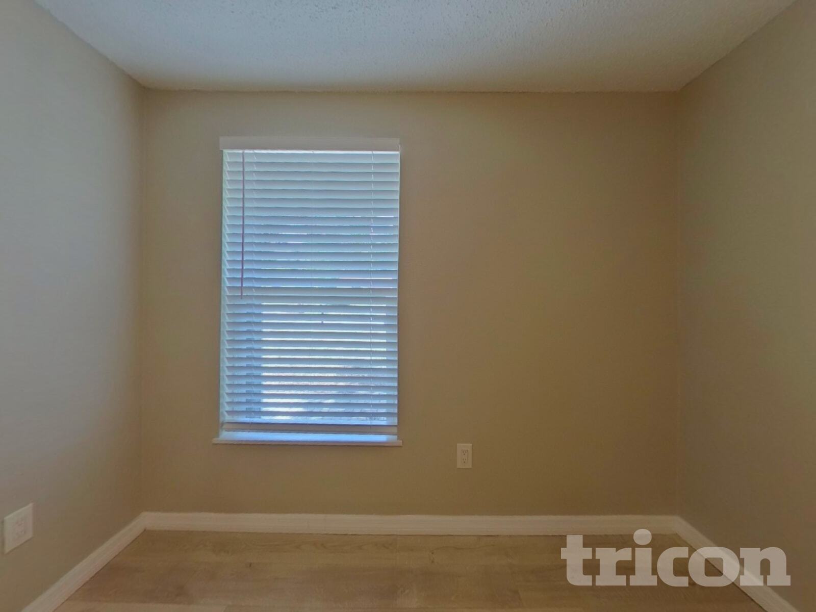 Building Photo - 1124 Jadewood Ave