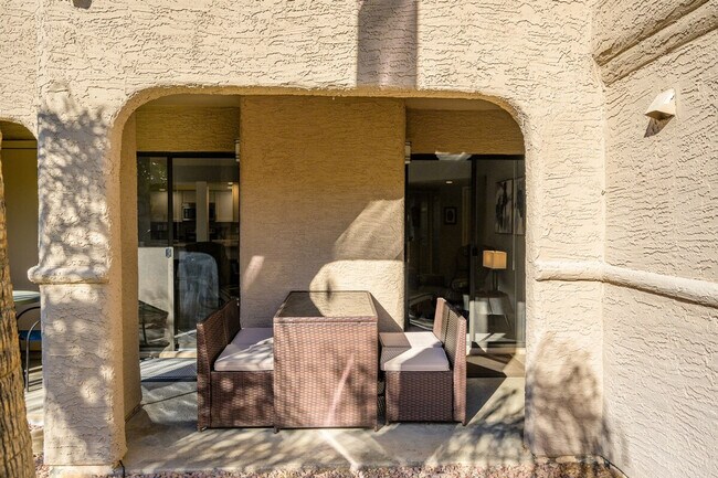 Building Photo - 9695 N 93rd Way