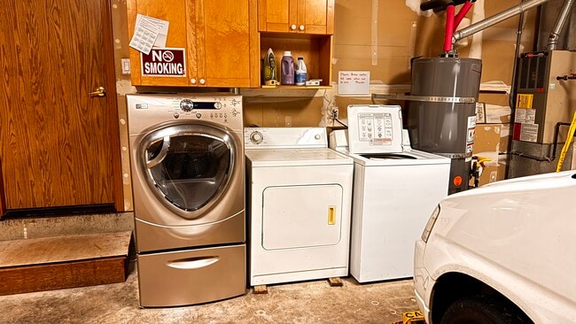 Building Photo - 6904 54th Pl NE