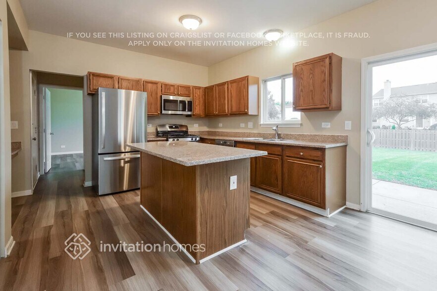 Building Photo - 290 S Annandale Dr