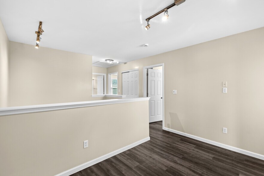 Building Photo - 1304 Mason Grove Dr