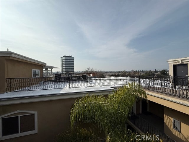 Building Photo - 3401 S Bentley Ave