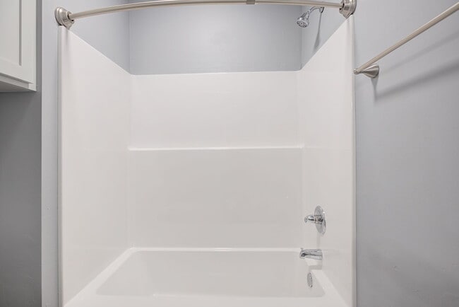 Building Photo - 1219 Leslie Ln