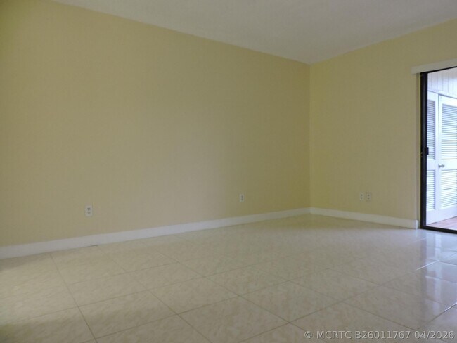 Building Photo - 166 Sparrow Dr
