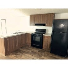 Building Photo - 305 Walker Ct