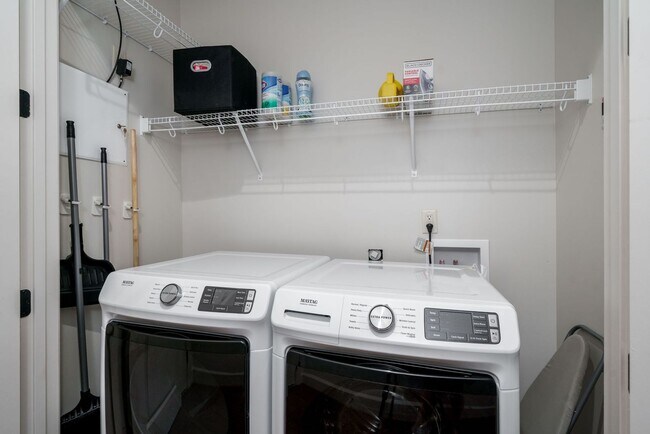 Building Photo - Beautiful 3 Bed 3.5 Bath Available Fall 2026! Move in Possible Prior to August!