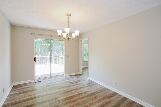 Building Photo - 1005 Waters Edge Cir