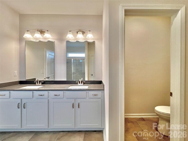 Building Photo - 1906 Gibb Xing