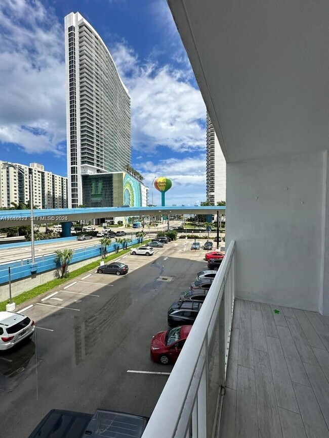 Building Photo - 1801 S Ocean Dr