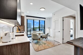 Building Photo - 580 72nd St