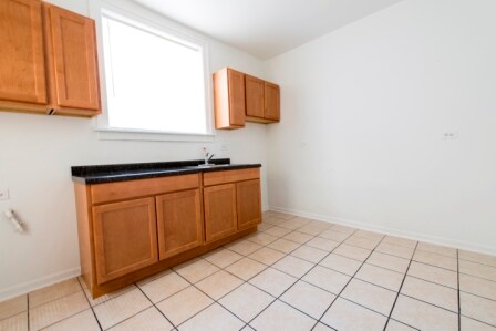 Building Photo - 8101 S Drexel Ave 903-07 E 81st Chicago, IL 60619