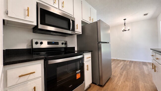 Building Photo - 6710 Pirkle Dr