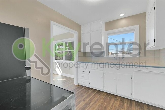 Building Photo - 1119 Lochbrae Rd