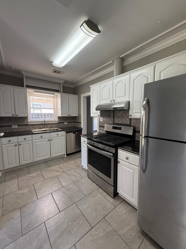 Building Photo - 1103 Harvard St