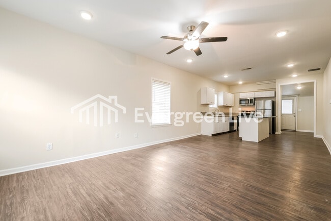 Building Photo - 1596 Jonesboro Rd SE