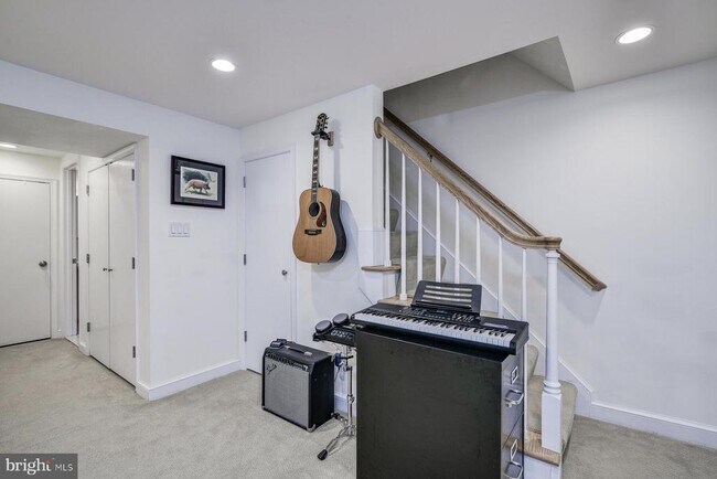 Building Photo - 6007 Welborn Dr