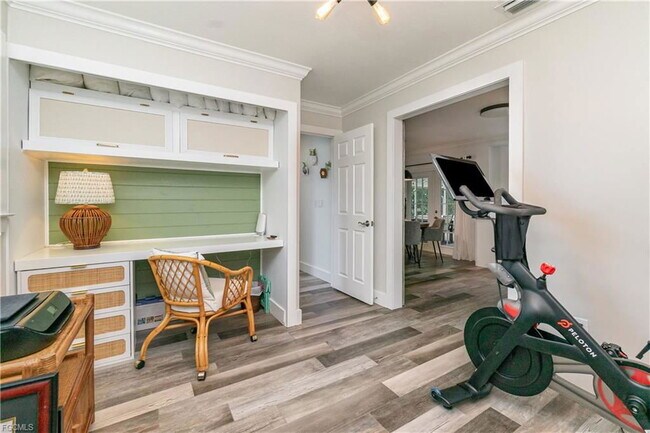 Building Photo - 1320 Lake Shore Dr