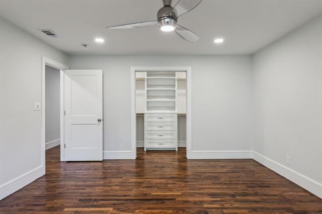 Building Photo - 6721 Meadowcreek Dr