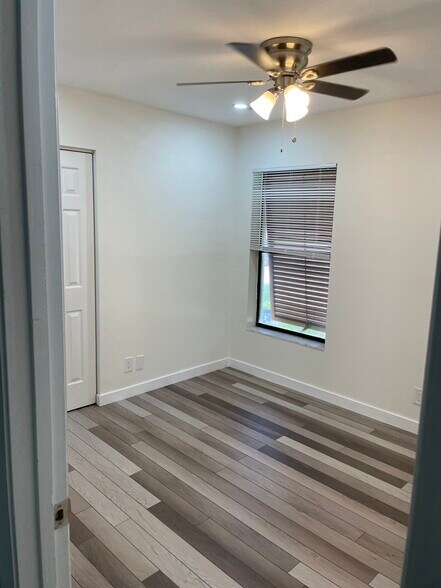Bdrm 3 - 3939 NE 5th Ave