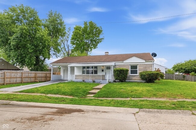 Building Photo - 1441 W Lynn Dr