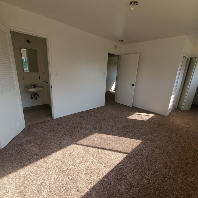 Building Photo - Classic 3bd/2ba single story in Livermore ...