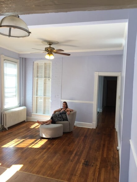 Building Photo - 107 N Patrick St