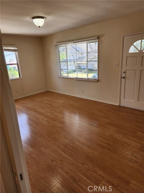 Building Photo - 3633 4th St