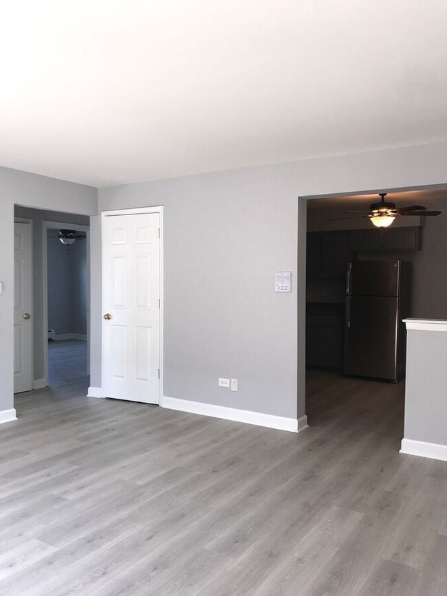 Building Photo - Spacious 2-Bedroom, 1-Bathroom Apartment f...