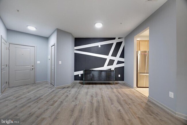 Building Photo - 8390 Ice Crystal Dr