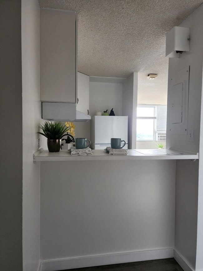 Building Photo - 98-288 Kaonohi St