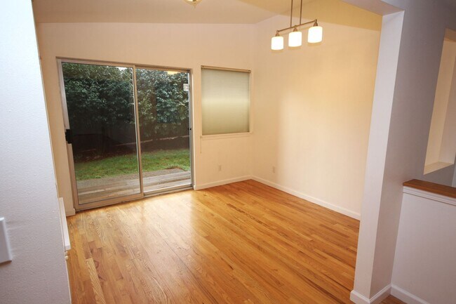 Building Photo - Beautifully Renovated Home in the Heart of Normandy Park