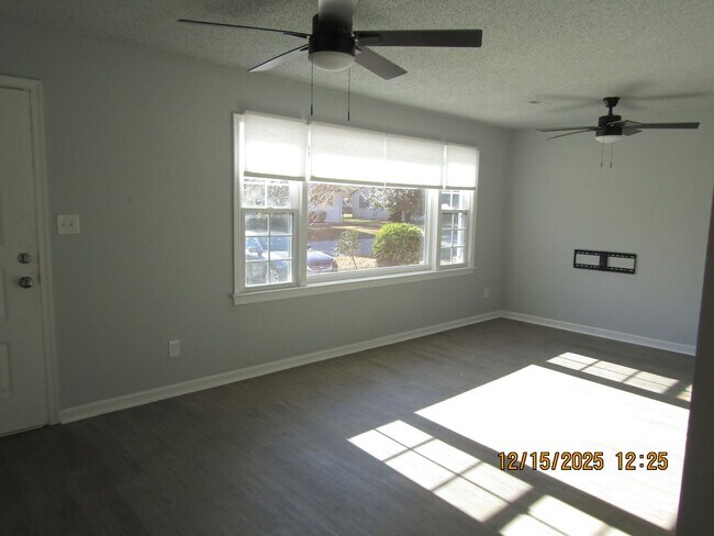 Building Photo - Bayville Park