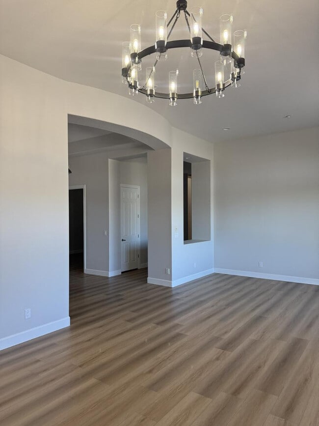 Building Photo - 42107 N Mountain Cove Dr