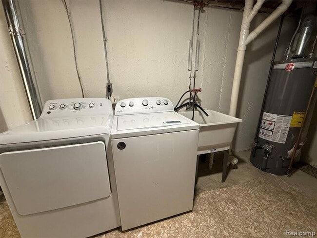 Building Photo - 15817 Charleston Dr