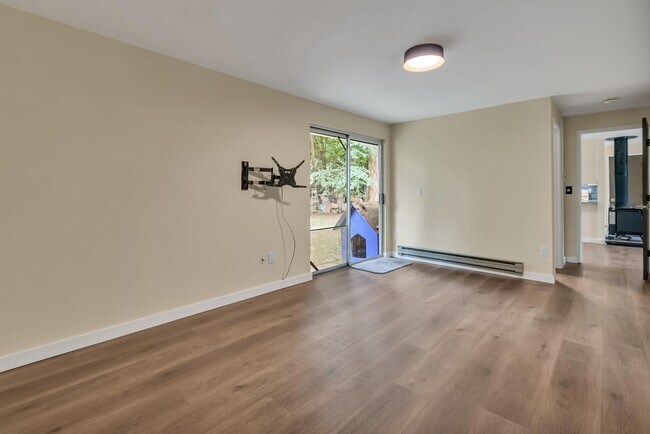 Building Photo - 4104 68th Ave NW