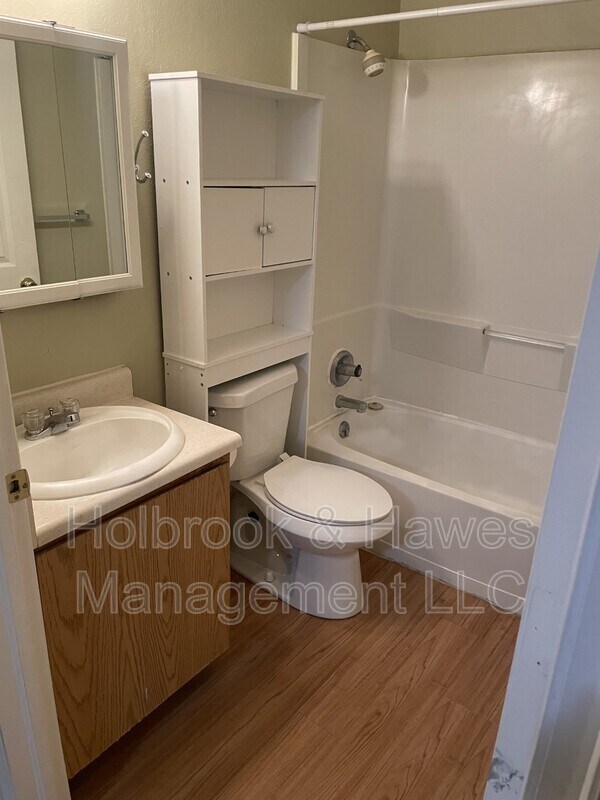 Building Photo - 4531 Boardwalk Dr